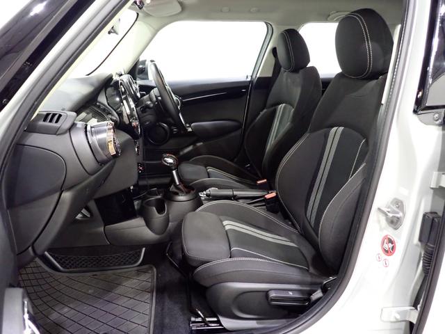 ＭＩＮＩ クーパーＳＤ　純正ナビ　バックカメラ　コンフォートアクセス　パドルシフト　Ｂｌｕｅｔｏｏｔｈ対応　ＬＥＤヘッドライト（9枚目）