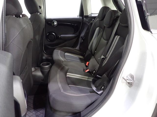 ＭＩＮＩ クーパーＳＤ　純正ナビ　バックカメラ　コンフォートアクセス　パドルシフト　Ｂｌｕｅｔｏｏｔｈ対応　ＬＥＤヘッドライト（10枚目）