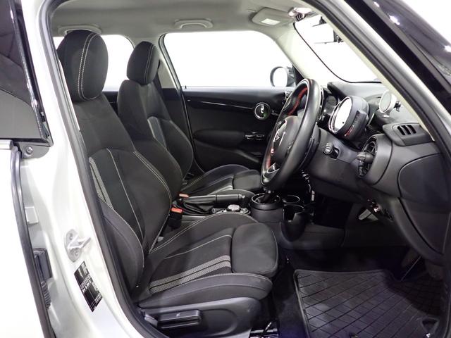 ＭＩＮＩ クーパーＳＤ　純正ナビ　バックカメラ　コンフォートアクセス　パドルシフト　Ｂｌｕｅｔｏｏｔｈ対応　ＬＥＤヘッドライト（12枚目）