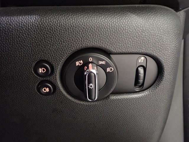 ＭＩＮＩ クーパーＳＤ　純正ナビ　バックカメラ　コンフォートアクセス　パドルシフト　Ｂｌｕｅｔｏｏｔｈ対応　ＬＥＤヘッドライト（51枚目）