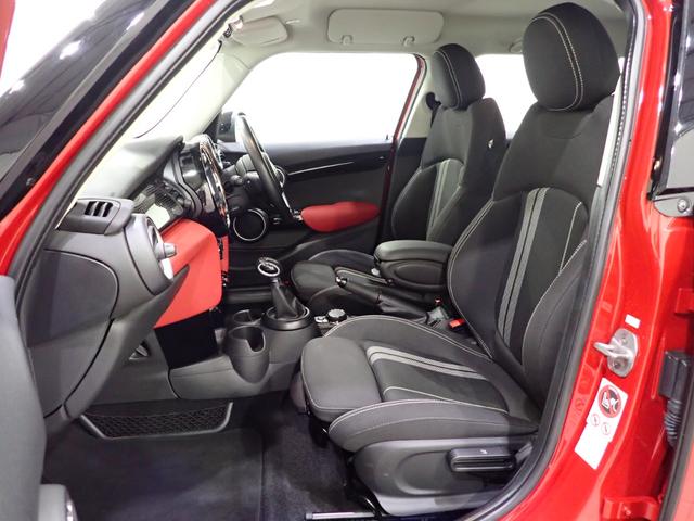 ＭＩＮＩ クーパーＳ　純正ナビ　バックカメラ　Ｂｌｕｅｔｏｏｔｈ対応　ＬＥＤヘッドライト（9枚目）