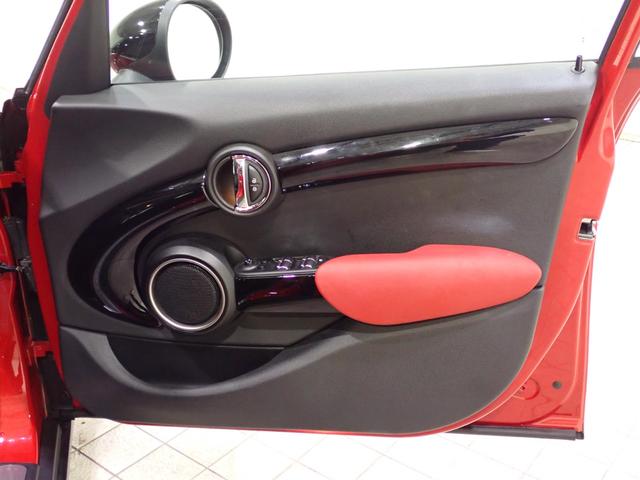 ＭＩＮＩ クーパーＳ　純正ナビ　バックカメラ　Ｂｌｕｅｔｏｏｔｈ対応　ＬＥＤヘッドライト（14枚目）