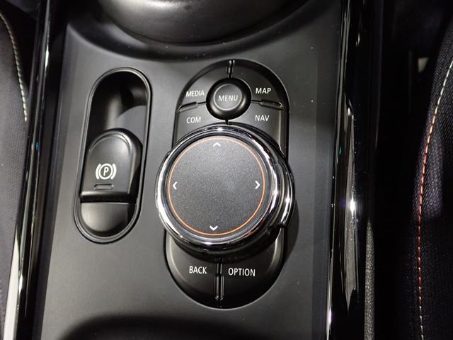 ＭＩＮＩ クーパーＤ　クラブマン　純正ナビ　バックカメラ　コンフォートアクセス　アダプティブクルーズコントロール　１７インチＡＷ　Ｂｌｕｅｔｏｏｔｈ対応　ＬＥＤヘッドライト（47枚目）