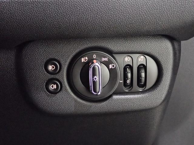 ＭＩＮＩ クーパーＤ　クラブマン　純正ナビ　バックカメラ　コンフォートアクセス　アダプティブクルーズコントロール　１７インチＡＷ　Ｂｌｕｅｔｏｏｔｈ対応　ＬＥＤヘッドライト（57枚目）