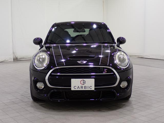 ＭＩＮＩ クーパーＳＤ　ジョンクーパーワークスＰＫＧ　純正ナビ　フルセグＴＶ　バックカメラ　コンフォートアクセス　ハーフレザー　シートヒーター　サンルーフ　Ｂｌｕｅｔｏｏｔｈ対応　ＬＥＤヘッドライト（20枚目）