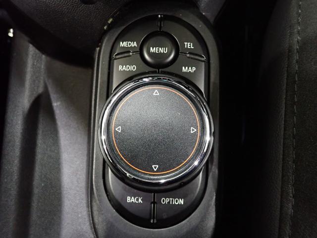 ＭＩＮＩ クーパーＳＤ　ジョンクーパーワークスＰＫＧ　純正ナビ　フルセグＴＶ　バックカメラ　コンフォートアクセス　ハーフレザー　シートヒーター　サンルーフ　Ｂｌｕｅｔｏｏｔｈ対応　ＬＥＤヘッドライト（44枚目）