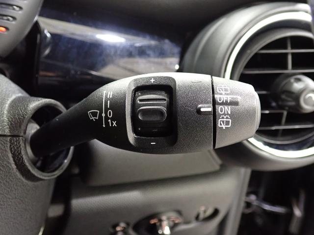 ＭＩＮＩ クーパーＳＤ　ジョンクーパーワークスＰＫＧ　純正ナビ　フルセグＴＶ　バックカメラ　コンフォートアクセス　ハーフレザー　シートヒーター　サンルーフ　Ｂｌｕｅｔｏｏｔｈ対応　ＬＥＤヘッドライト（56枚目）