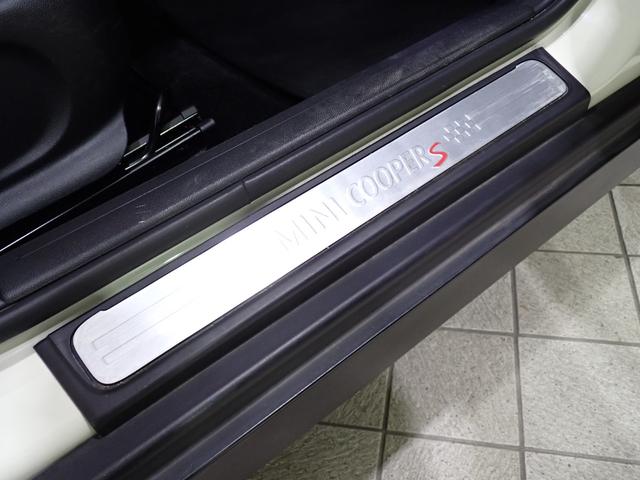 ＭＩＮＩ クーパーＳＤ　クラブマン　純正ナビ　バックカメラ　ＥＴＣ　アダプティブクルーズコントロール　Ｂｌｕｅｔｏｏｔｈ対応　ＬＥＤヘッドライト（13枚目）