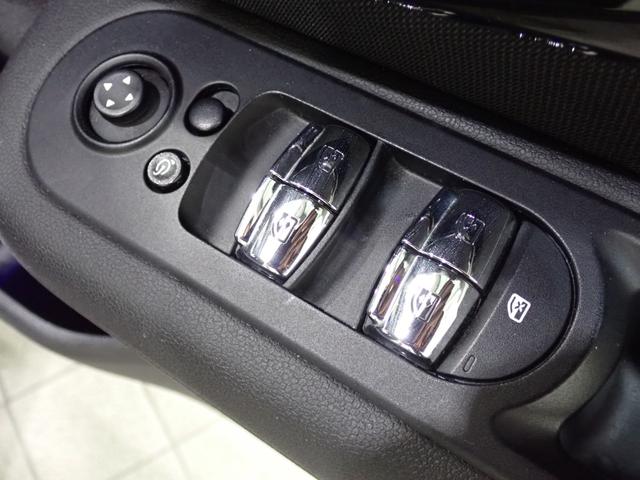 ＭＩＮＩ クーパーＳＤ　クラブマン　純正ナビ　バックカメラ　ＥＴＣ　アダプティブクルーズコントロール　Ｂｌｕｅｔｏｏｔｈ対応　ＬＥＤヘッドライト（16枚目）