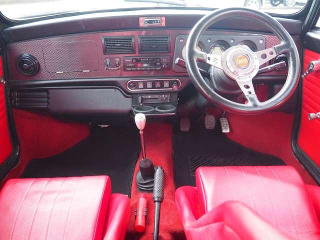 MINI クーパー 同色全塗装/天張り張替済み(2枚目)