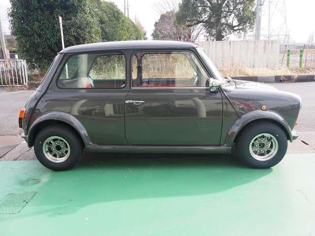 MINI クーパー 同色全塗装/天張り張替済み(5枚目)