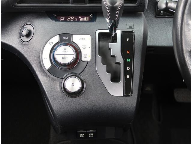 シエンタ ハイブリッドG クエロ 純正SDナビ バックカメラ 両側電動スライドドア 衝突被害軽減システム ハーフレザーシート コーナーセンサー スマートキー LEDヘッドライト オートライト オートエアコン(12枚目)