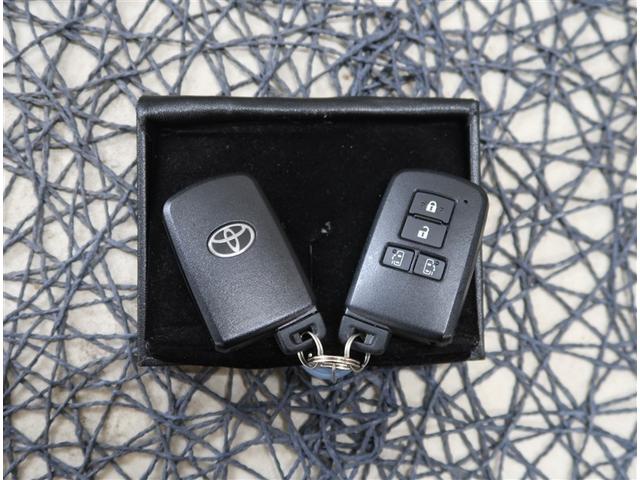 シエンタ ハイブリッドG クエロ 純正SDナビ バックカメラ 両側電動スライドドア 衝突被害軽減システム ハーフレザーシート コーナーセンサー スマートキー LEDヘッドライト オートライト オートエアコン(13枚目)