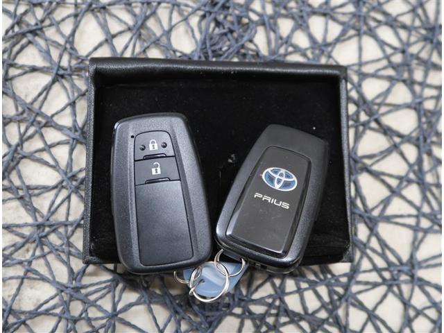 プリウス SセーフティプラスII 純正SDナビ バックカメラ 衝突被害軽減システム レーダークルーズ コーナーセンサー スマートキー LEDヘッドライト ETC オートハイビーム 車線逸脱警報(14枚目)