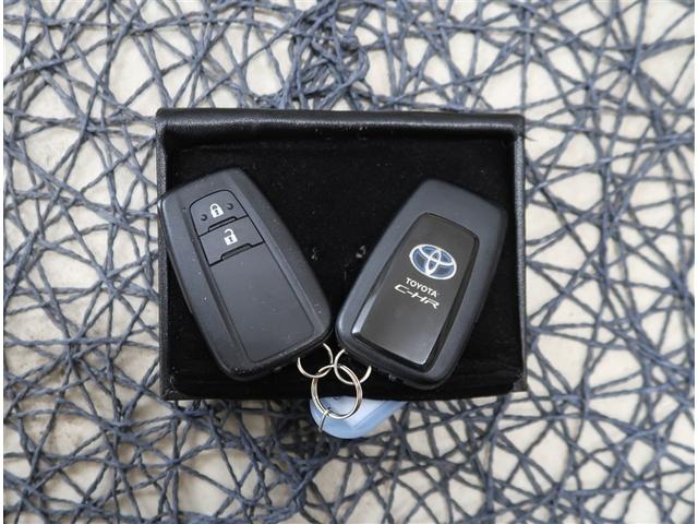 Ｃ－ＨＲ Ｇ　ＬＥＤエディション　衝突被害軽減装置　ＳＤナビ　フルセグ　ＣＤ　ＤＶＤ　Ｂｌｕｅｔｏｏｔｈ　ミュージックサーバー　ドラレコ　シートヒーター　純正アルミ　ＬＥＤヘッドライト　ＥＴＣ　バックカメラ（14枚目）