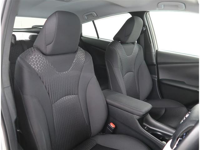 プリウス Ｓ　純正ＳＤナビ　バックカメラ　衝突被害軽減システム　レーダークルーズ　ＥＴＣ　ＬＥＤヘッドライト　オートハイビーム　オートライト　スマートキー（13枚目）