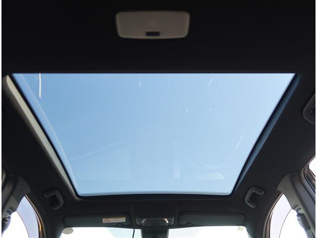 カローラクロス ハイブリッド　Ｚ　パノラマルーフ　ＤＡ＋ナビ　クリアランスソナー　メディアプレイヤー接続　ＵＳＢ　Ｂｌｕｅｔｏｏｔｈ　ドラレコ　パワーシート　電動リヤゲート　シートヒーター　純正アルミ　ＥＴＣ２．０　全周囲カメラ（4枚目）