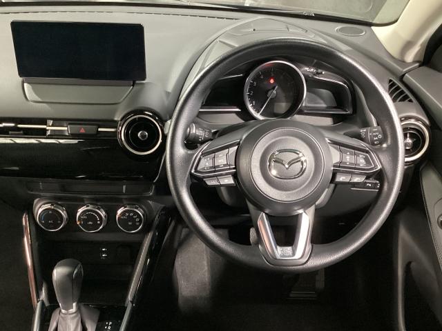 MAZDA2 1.5 15BD 元整備代車 全周囲カメラ ETC パノラマモニタ ブルートゥース デモアップ スマートシティブレーキサポート 前後ソナー レーダークルーズ レーンキープ LEDヘッドランプ フルセグTV ワンオーナー(2枚目)