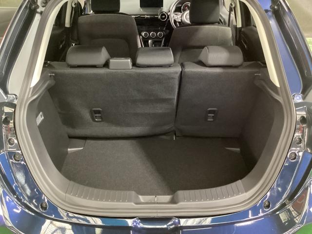 MAZDA2 1.5 15BD 元整備代車 全周囲カメラ ETC パノラマモニタ ブルートゥース デモアップ スマートシティブレーキサポート 前後ソナー レーダークルーズ レーンキープ LEDヘッドランプ フルセグTV ワンオーナー(11枚目)