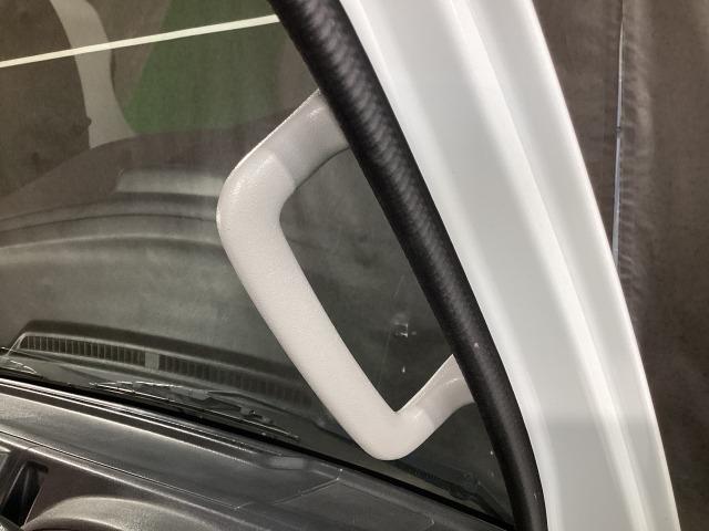 スクラムトラック 660 KC エアコン・パワステ 4WD 5MT ワンオーナー エアバッグ ABS パートタイム4WD 1オーナー パワステ付き 定期点検記録簿 運転席エアバッグ エアコン 助手席エアバッグ ABS(15枚目)