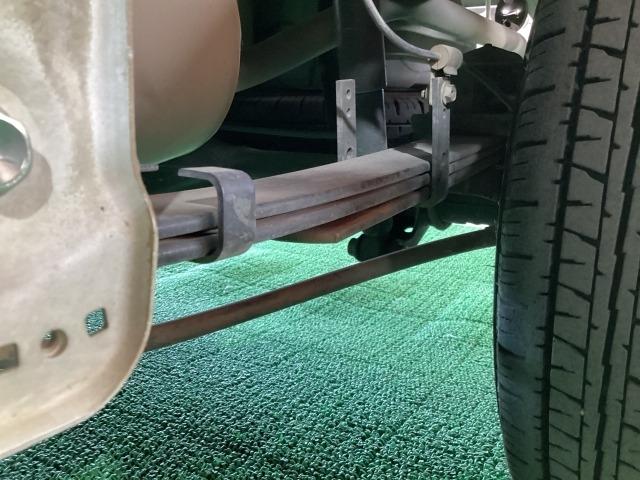 スクラムトラック 660 KC エアコン・パワステ 4WD 5MT ワンオーナー エアバッグ ABS パートタイム4WD 1オーナー パワステ付き 定期点検記録簿 運転席エアバッグ エアコン 助手席エアバッグ ABS(21枚目)