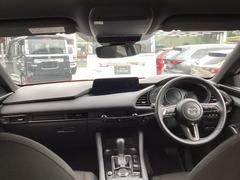 伝説の名車コスモスポーツからはじまる、マツダ伝統のＴ字型インパネは所有する、運転する楽しみを演出。 2