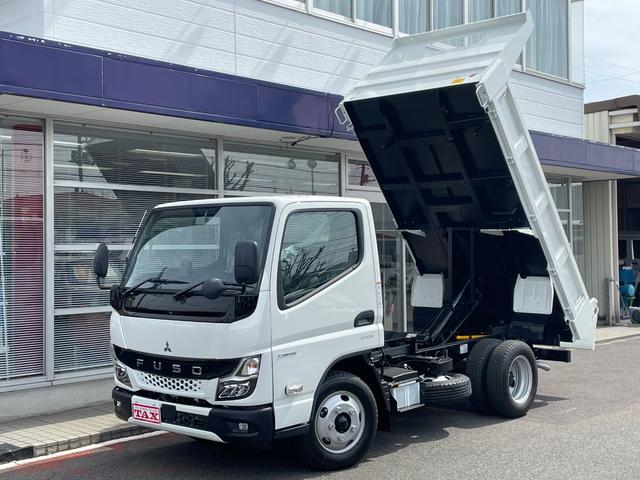 キャンター 　ターボ車　坂道発進補助装置　サイドガードアシスト　ＬＥＤヘッドランプ＆フォグランプ　衝突被害軽減ブレーキ　左電動格納ミラー　横滑り防止装置　ＡＢＳ　スマートキー　ブルートゥース　ＡＵＸ　ＵＳＢ　禁煙車（6枚目）