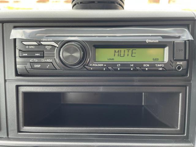 キャンター 　ターボ車　坂道発進補助装置　サイドガードアシスト　ＬＥＤヘッドランプ＆フォグランプ　衝突被害軽減ブレーキ　左電動格納ミラー　横滑り防止装置　ＡＢＳ　スマートキー　ブルートゥース　ＡＵＸ　ＵＳＢ　禁煙車（18枚目）