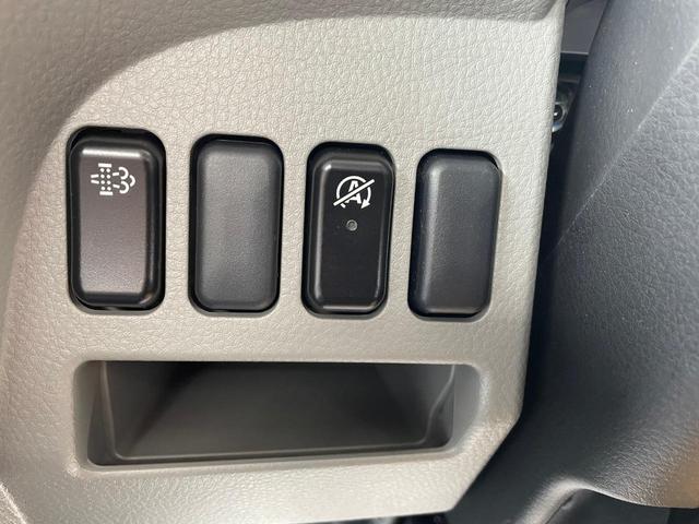 キャンター 　ターボ車　坂道発進補助装置　サイドガードアシスト　ＬＥＤヘッドランプ＆フォグランプ　衝突被害軽減ブレーキ　左電動格納ミラー　横滑り防止装置　ＡＢＳ　スマートキー　ブルートゥース　ＡＵＸ　ＵＳＢ　禁煙車（23枚目）