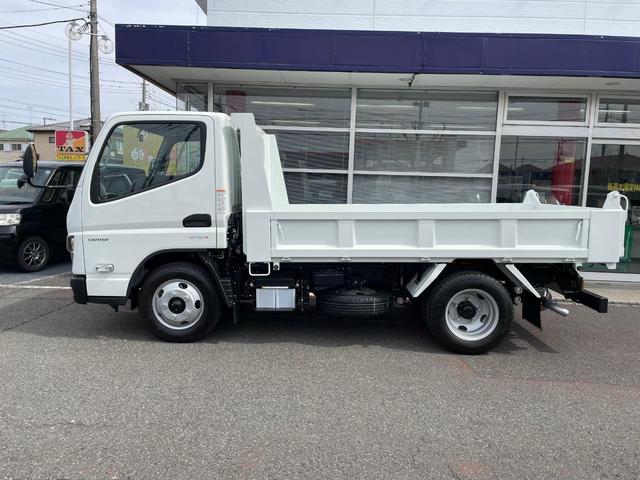 キャンター 　ターボ車　坂道発進補助装置　サイドガードアシスト　ＬＥＤヘッドランプ＆フォグランプ　衝突被害軽減ブレーキ　左電動格納ミラー　横滑り防止装置　ＡＢＳ　スマートキー　ブルートゥース　ＡＵＸ　ＵＳＢ　禁煙車（50枚目）