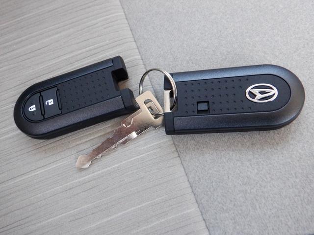 スタイルG VS SAIII 届出済未使用車 特別色 スマートアシスト LEDヘッドライト フォグランプ 盗難防止 シートヒーター キーフリー オートエアコン スマートキー バックカメラ ABS ワンオーナー 衝突回避支援システム(17枚目)