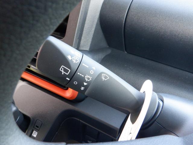 ファンクロス　届出済未使用車　オートエアコン　両側電動スライドドア　ＬＥＤヘッドライト　バックカメラ　スマートキー　リアパーキングセンサー　運転席助手席シートヒーター　電動パーキングブレーキ　オートブレーキホールド(32枚目)
