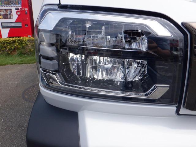 タフト Ｇターボ　ダーククロムベンチャー　届出済未使用車　禁煙　車線逸脱警報装置　衝突回避支援ブレーキ　レーダークルーズ　シートヒータ　電動格納ドアミラー　安全ボディ　ＬＥＤ　ムーンルーフ　Ａストップ　サイドエアバッグ　ターボ車　エアバッグ（11枚目）