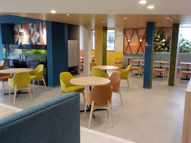 タフト Ｇ　クロムベンチャー　届出済未使用車　サイドＳＲＳ　ＰＷ　衝突軽減装置　Ｓヒーター　禁煙　パークセンサー　Ｂカメラ　電動格納式ミラー　車線逸脱警報装置　サンル－フ　Ａ－ＳＴＯＰ　ワンオーナー　ＡＡＣ　ＬＥＤヘッドライト（40枚目）