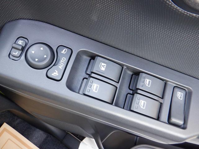 タフト Ｘ　届出済未使用車　禁煙　デュアルエアバッグ　安全ボディ　ＡＡＣ　キーフリー　記録簿　レーンキープ　横滑り防止機能　運転席エアバック　サイドエアバッグ　パワーウィンドウ　ＬＥＤヘッドライト　ガラスルーフ（30枚目）