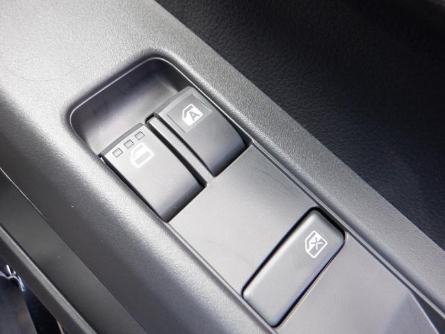 ハイゼットカーゴ ＤＸ　届出済未使用車　オートライト　リアパーキングセンサー　オーディオレス　運転席助手席ＰＷ　両側スライドドア　軽バン　マニュアルエアコン　キーレス　運転席助手席エアバック　衝突軽減システム（30枚目）