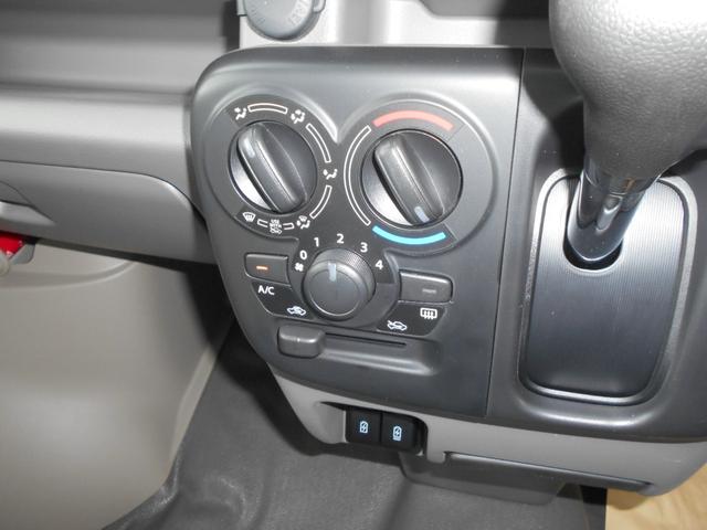 クリッパーバン ＤＸ　届出済未使用車　禁煙車　オートライト　リモコンキー　エアコン　運転席エアバッグ　パワーウィンドウ　Ｗエアバッグ　パワーステアリング（15枚目）