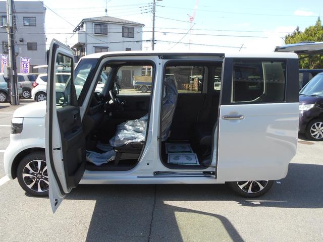 Ｎ－ＢＯＸカスタム コーディネートスタイル　届出済未使用車　ＬＫＡＳ　フルフラット　オートマチックハイビーム　禁煙　電動格納ミラー　衝突安全ボディ　Ｗ電動ドア　シートヒータ　ＬＥＤ　ＥＳＣ　リアカメラ　ソナー　ベンチシート　アイドリングストップ（7枚目）