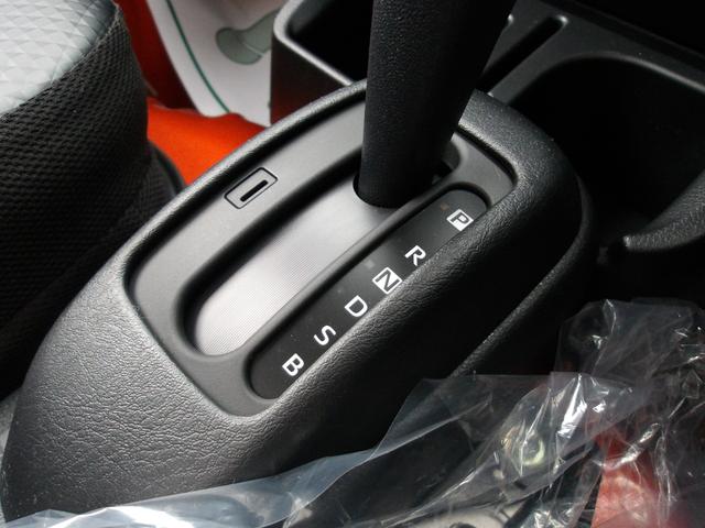 ハイゼットトラック ハイルーフ　届出済未使用車　切替式４ＷＤ　禁煙車　ｗエアバック　マニュアルエアコン　オートライト　パワステ　衝突被害軽減装置　衝突安全ボディ（13枚目）