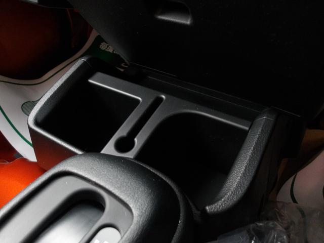 ハイゼットトラック ハイルーフ　届出済未使用車　切替式４ＷＤ　禁煙車　ｗエアバック　マニュアルエアコン　オートライト　パワステ　衝突被害軽減装置　衝突安全ボディ（17枚目）