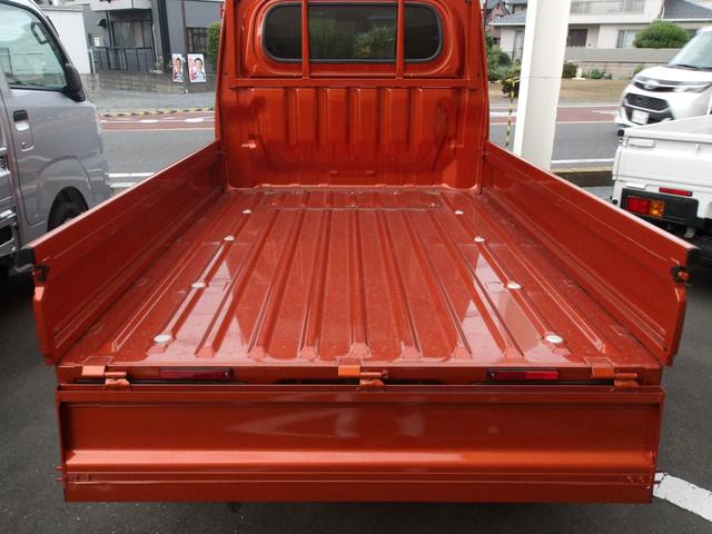 ハイゼットトラック ハイルーフ　届出済未使用車　切替式４ＷＤ　禁煙車　ｗエアバック　マニュアルエアコン　オートライト　パワステ　衝突被害軽減装置　衝突安全ボディ（21枚目）