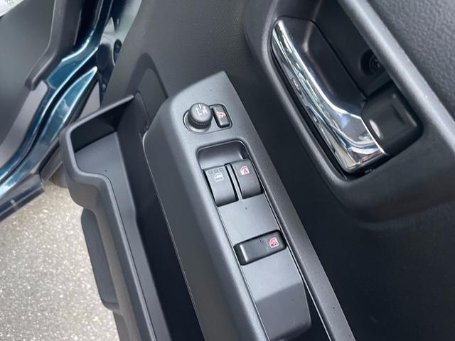 アトレー ＲＳ　届出済未使用車　アクティブクルーズコントロール　オートライト　リアパーキングセンサーＵＳＢ　衝突軽減システム　ＬＥＤヘッドライト　バックカメラ　スマートキー　両側パワースライド　オートエアコン（26枚目）