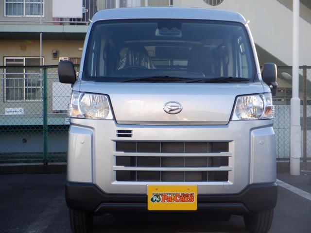 ハイゼットカーゴ ＤＸ　届出済未使用車　オートライト　リアパーキングセンサー　運転席助手席ＰＷ　両側スライドドア　　マニュアルエアコン　キーレス　　衝突軽減システム　両席エアバッグ　オートマチックハイビーム　安全ボディ（8枚目）