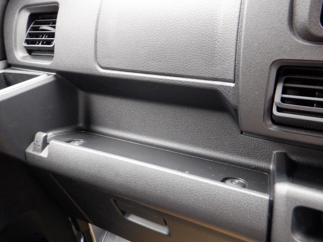 ハイゼットカーゴ ＤＸ　届出済未使用車　オートライト　リアパーキングセンサー　運転席助手席ＰＷ　両側スライドドア　　マニュアルエアコン　キーレス　　衝突軽減システム　両席エアバッグ　オートマチックハイビーム　安全ボディ（26枚目）