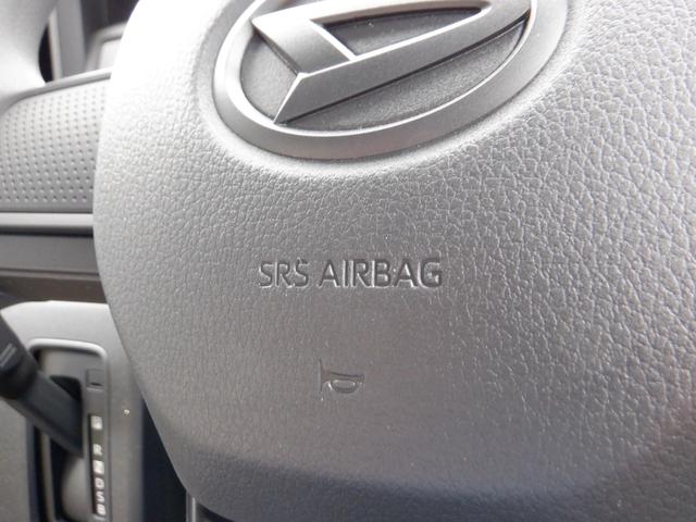 ハイゼットカーゴ ＤＸ　届出済未使用車　オートライト　リアパーキングセンサー　運転席助手席ＰＷ　両側スライドドア　　マニュアルエアコン　キーレス　　衝突軽減システム　両席エアバッグ　オートマチックハイビーム　安全ボディ（34枚目）