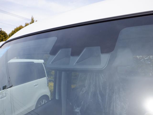 ハイゼットカーゴ ＤＸ　届出済未使用車　オートライト　リアパーキングセンサー　運転席助手席ＰＷ　両側スライドドア　　マニュアルエアコン　キーレス　　衝突軽減システム　両席エアバッグ　オートマチックハイビーム　安全ボディ（15枚目）