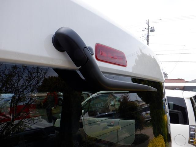 ハイゼットカーゴ ＤＸ　届出済未使用車　オートライト　リアパーキングセンサー　運転席助手席ＰＷ　両側スライドドア　　マニュアルエアコン　キーレス　　衝突軽減システム　両席エアバッグ　オートマチックハイビーム　安全ボディ（16枚目）