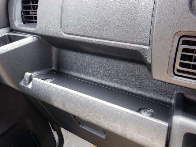 ハイゼットカーゴ ＤＸ　届出済未使用車　オートライト　リアパーキングセンサー　運転席助手席ＰＷ　両側スライドドア　　マニュアルエアコン　キーレス　　衝突軽減システム　両席エアバッグ　オートマチックハイビーム　安全ボディ（22枚目）