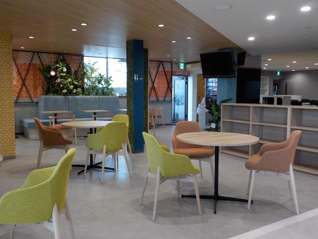 アルト Ｌ　届出済未使用車　車線逸脱防止　キーレスリモコン　シートヒータ　Ｐセンサー　禁煙　電動格納式ミラー　盗難警報装置　マニュアルエアコン　パワーステアリング　パワーウインドウ　サイドエアバッグ　エアバック（56枚目）