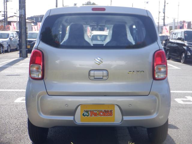 アルト Ｌ　届出済未使用車　車線逸脱防止　キーレスリモコン　シートヒータ　Ｐセンサー　禁煙　電動格納式ミラー　盗難警報装置　マニュアルエアコン　パワーステアリング　パワーウインドウ　サイドエアバッグ　エアバック（7枚目）